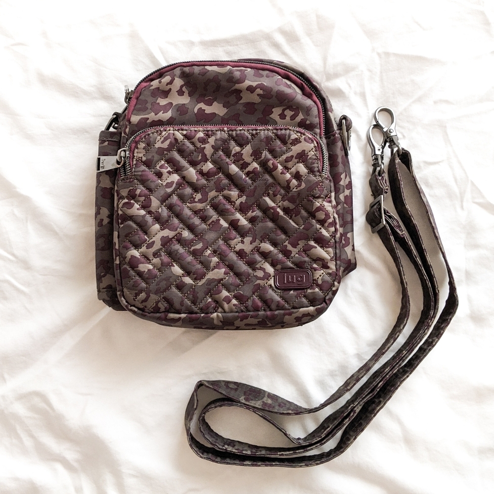 LUG Can Can Leopard Berry Traveler Bag